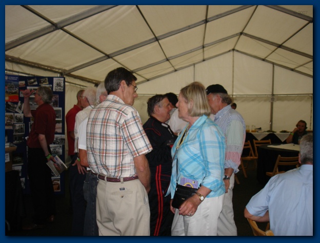 602x451 pixels (100K)